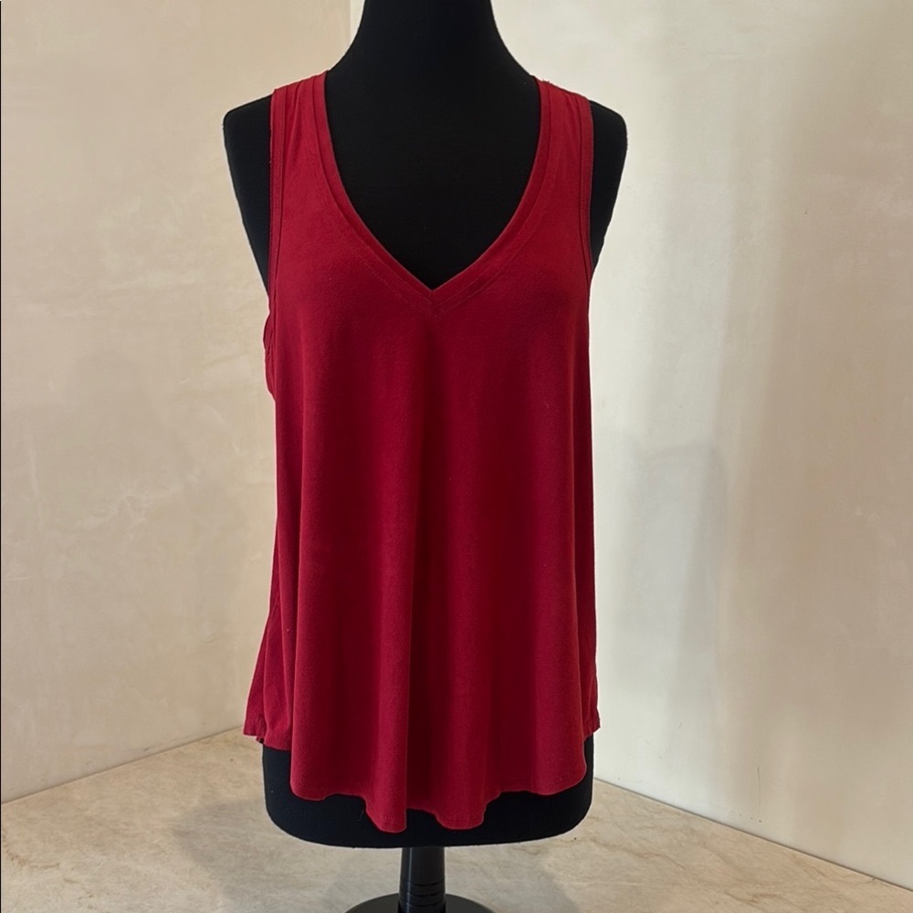 Z Supply NWOT Flowy Sleeveless Tank Top with Wavy Hem – Casual Chic Summer Style